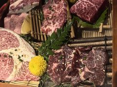 -山川小町·极番烧肉(新地假日广场店)