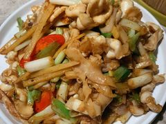 葱姜炒鱼杂-淘米捞·米汤脆鲩鱼火锅(福田皇岗店)