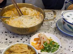 -雙冲柳州螺蛳粉&酸嘢&桂林米粉(簋街店)