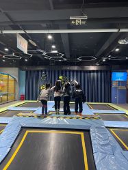 -反弹蹦床公园(南坪万达店)
