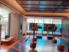 -桔子酒店(上海西藏北路地铁站店)