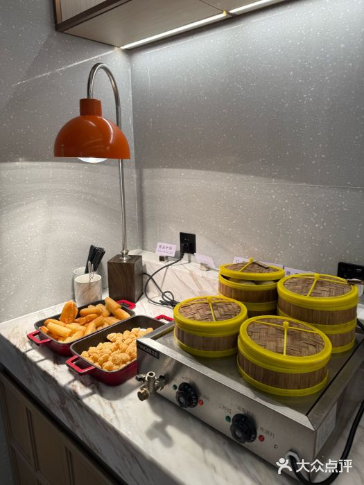 长沙五一广场东塘地铁站亚朵酒店图片