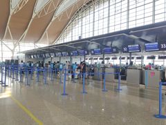 -龙阳路磁悬浮列车总站-停车场