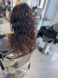 -镁连社·美联社