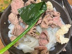 -天成·潮州牛肉脆肉鱼生蚝自助火锅