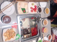 -海底捞火锅(高新万达店)
