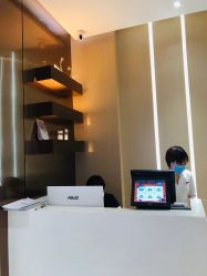 -苑苑vbeauty科技美容SPA