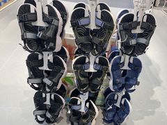 -SKECHERS 斯凯奇(上海国际时尚中心店)