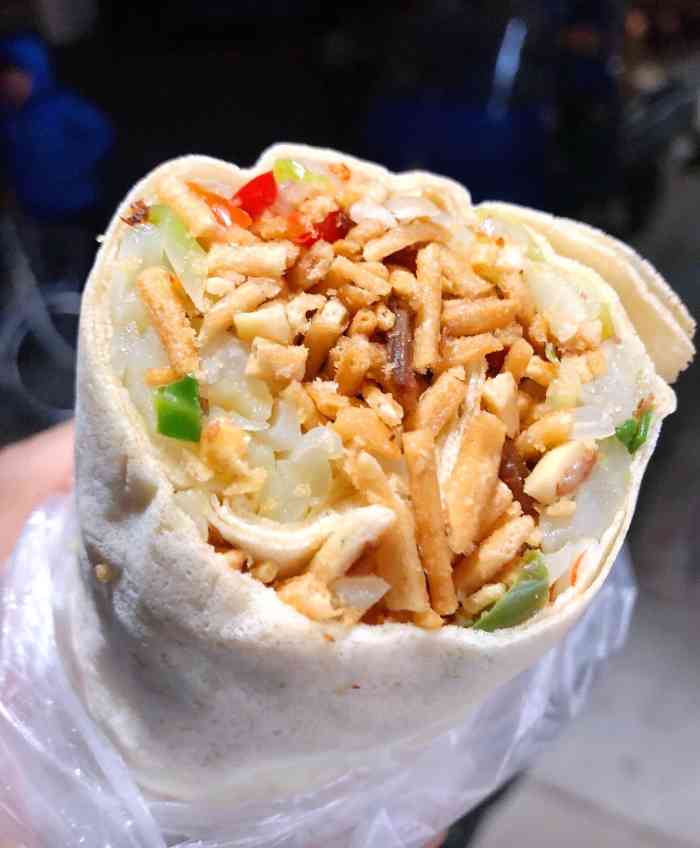 小鱼煎饼(步行东街店)-"这家店,已经不记得往前推是小学还是初中.