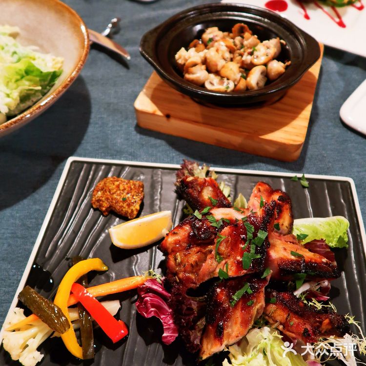 梧桐树下的老牌意大利餐厅|约会生日餐厅