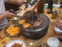 -青瓦餐厅·生鱼片·韩园烤肉(西塔店)