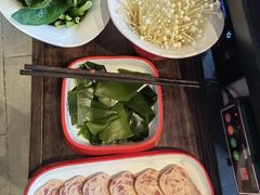 -醉董牛川派鲜肉自选火锅(烟台店)