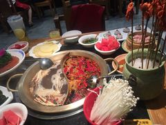 -潮火锅·麻辣牛肉火锅(观音桥方圆·LIVE店)