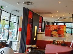 大堂-必胜客(大坪英利店)