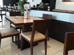 大堂-必胜客(康华路店)