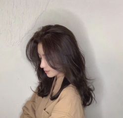-MOVAN  HAIR莫凡匠人发型屋