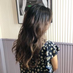 -PE SALON