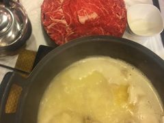 -鲜入围煮花胶鸡海鲜火锅