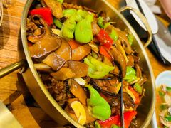 黑牛肝菌焖饭-老滇山寨•云南特色菜•地方菜•民族风情歌舞表演(金碧店)