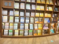 -新华文创·光的空间