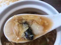 乌鱼蛋海参籽汤-将相和·海鲜蒸饺大连菜