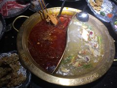 鸳鸯锅底-渝利重庆火锅