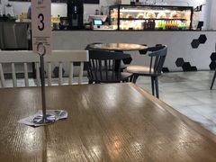 大堂-HELLO 27 意面·沙拉·帕尼尼