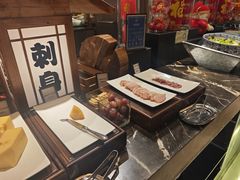 -广州万富希尔顿酒店·感趣自助餐厅·金秋蟹宴生蚝海鲜刺身