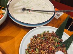 -老滇山寨•云南特色菜•地方菜•民族风情歌舞表演(金碧店)