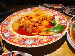 沙湾大盘鸡配皮带面-塔哈尔·新疆盛宴(复地活力城店)
