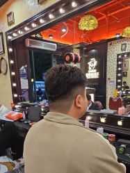 -东方先生国潮男士理发馆
