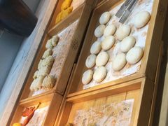 -金滏山烤肉·海鲜·火锅自助餐厅(襄阳万达店)