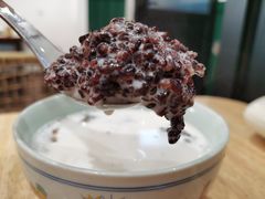 椰汁桃胶黑糯米-堂屋糖水店(愚园店)