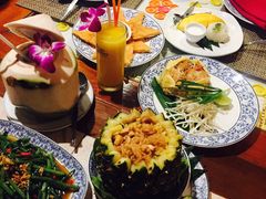 -卷心菜和避孕套餐厅(Pattaya)