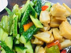 -内蒙焖面大盆骨餐馆(山大路店)
