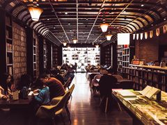 -钟书阁(松江泰晤士小镇店)