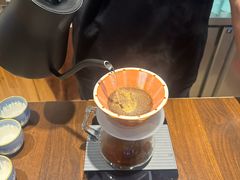 -LEO CAFE