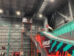 -极限PLAY运动娱乐新世界·团建派对潮玩休闲馆·室内蹦极高空游乐园