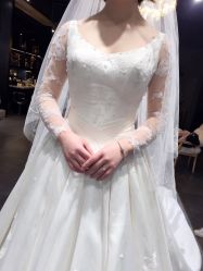 -艾米丽婚纱礼服