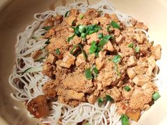-鹤江桥·红油牛肉粉(SKP店)
