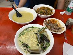 -三百碗宝应长鱼面(板仓街店)