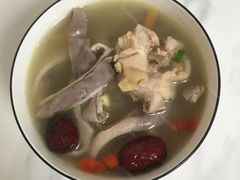 -两三事小郡肝串串香火锅(桂庙店)