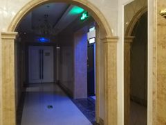 -鑫隆温泉酒店