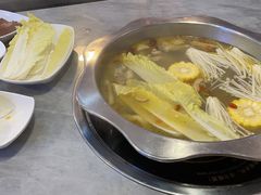 -光头药膳鸡(莱茵小镇店)