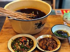 -拈签一笑黄牛肉辣卤串串