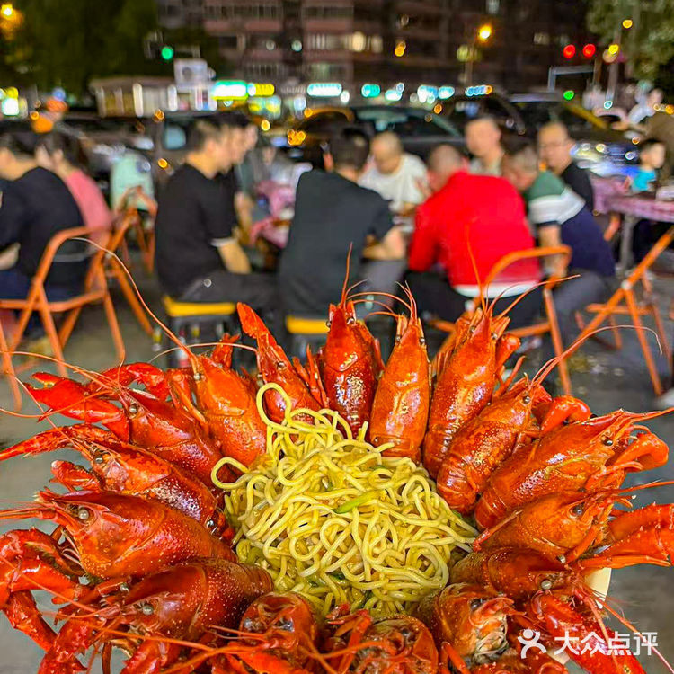 这家大排档,怎么又又又又又开新店了