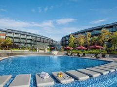 -上海滴水湖皇冠假日酒店