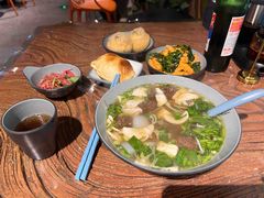-汗腾格里·风味餐厅(新疆驻京办店)