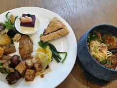 -昆明春城湖畔度假村