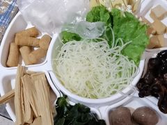 -鸡遇虾煲干锅火锅(小寨金莎店)